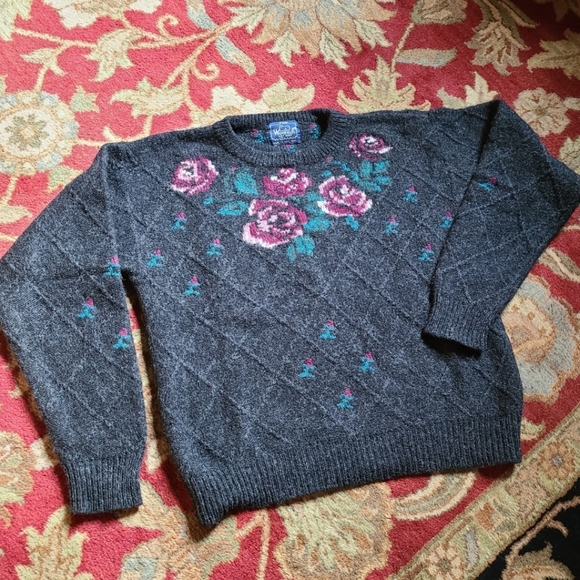 Woolrich Sweaters - Vintage wool sweater gray floral roses knit